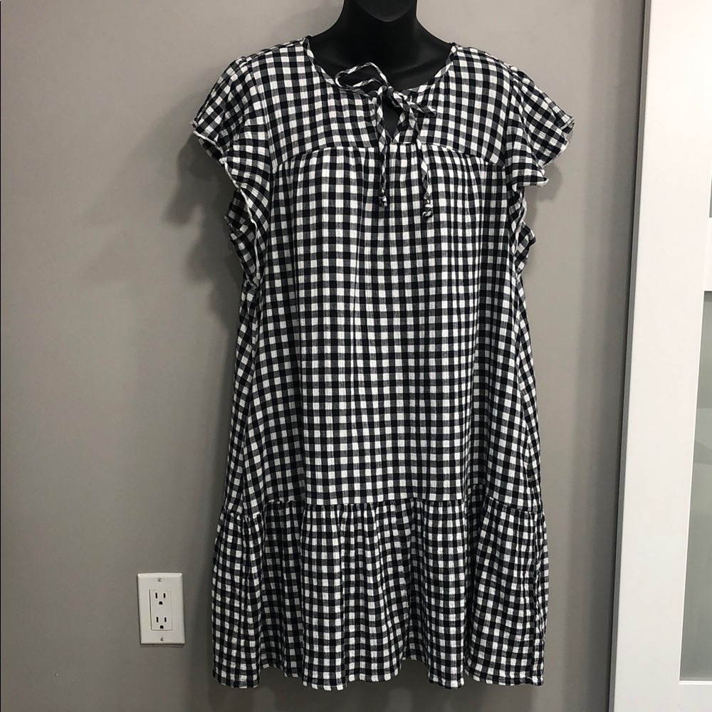 Denver Hayes Black and White Gingham Tie-Neck Ruffled Shift Dress